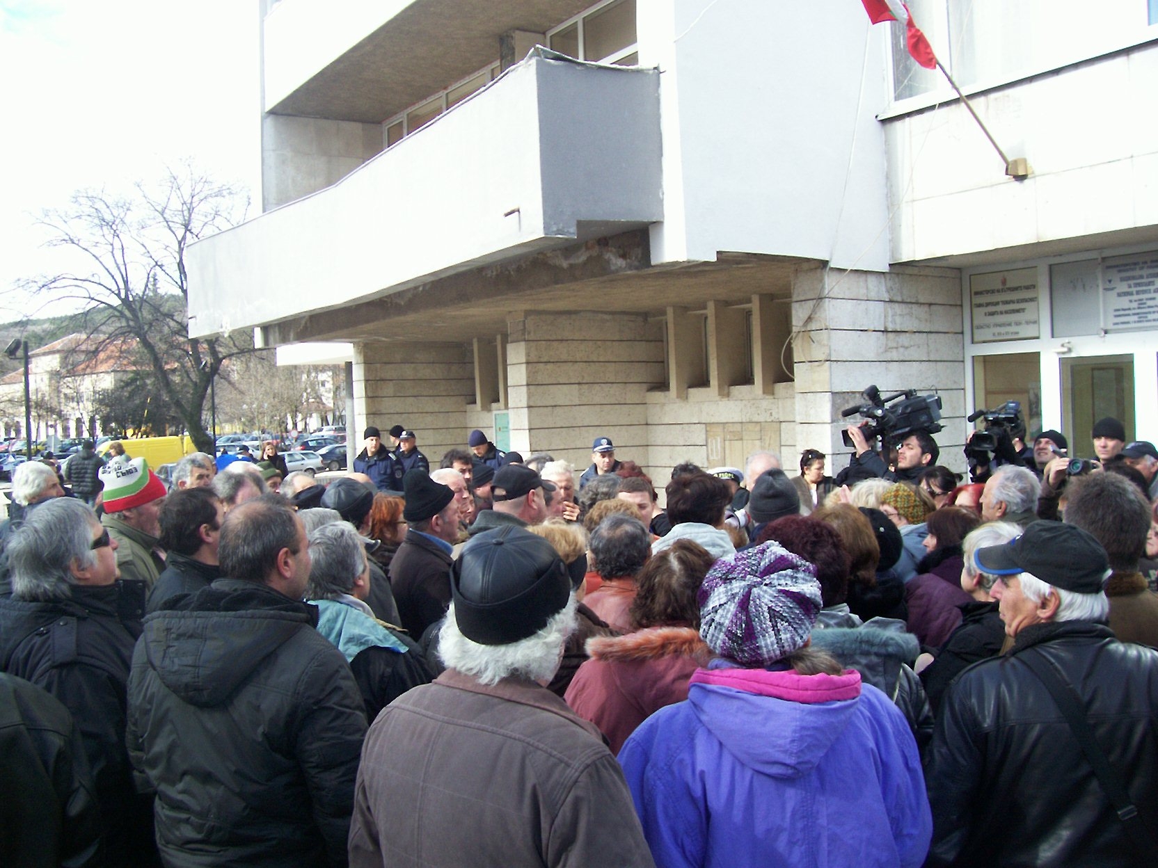 Недоверието към властта в Перник ескалира 02_1362035400 Недоверието към властта в Перник ескалира 02_1362035400