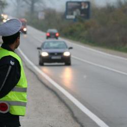 Радомирец ще отговаря за кражба на автомобил и ползване на чужд личен документ 10_1476808206 сн: perniknews.com Радомирец ще отговаря за кражба на автомобил и ползване на чужд личен документ 10_1476808206