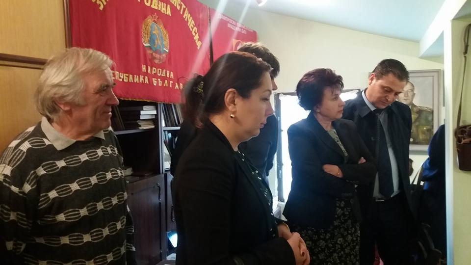 Перничанин превърна своя дом в малък музей на свързочната техника 10_1477541757 сн: perniknews.com Перничанин превърна своя дом в малък музей на свързочната техника 10_1477541757